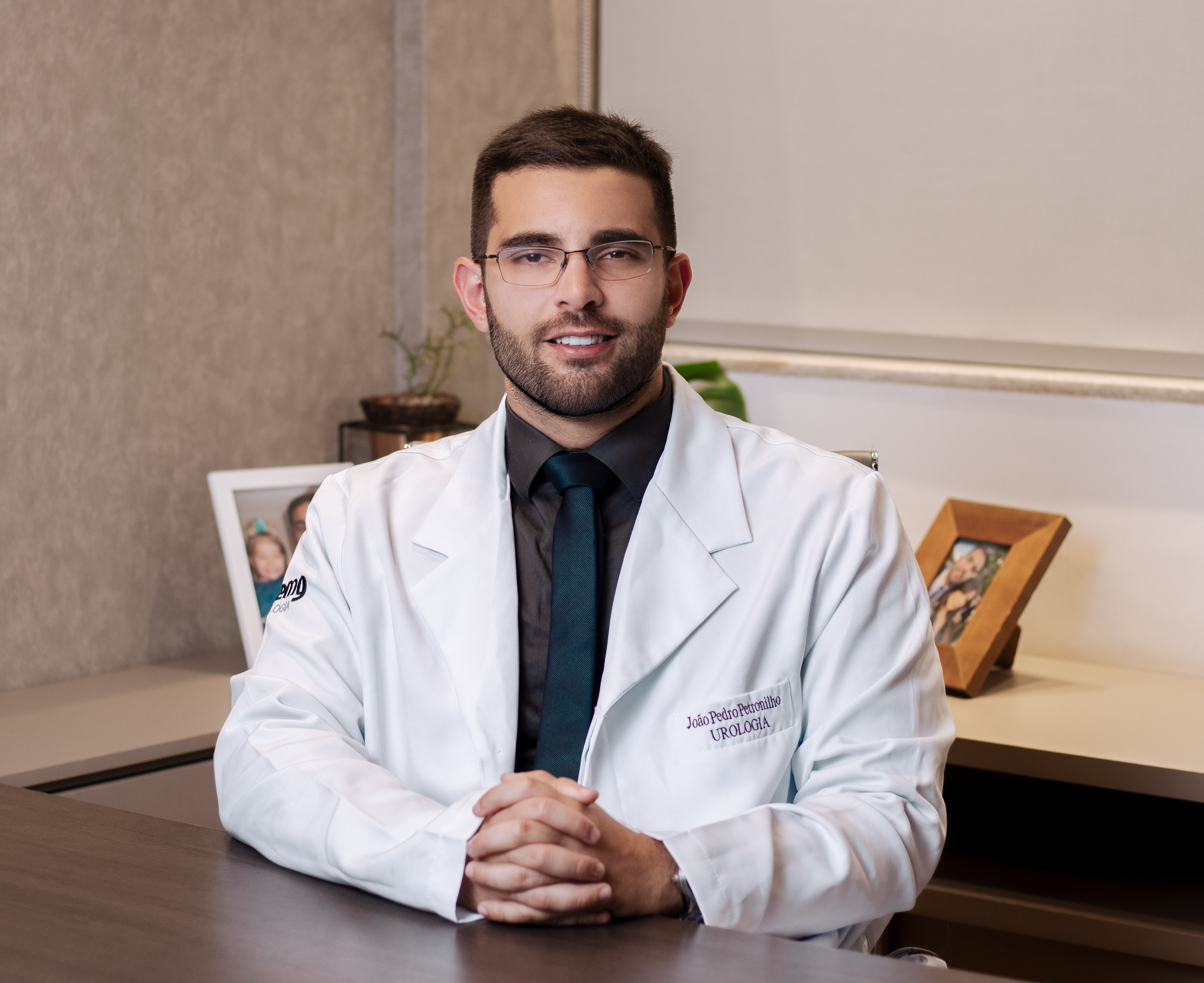 Dr. João Pedro Petronilho no consultório